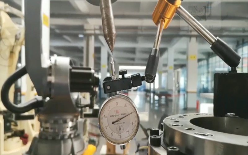 Sistema servo SD700 utilizado en un robot industrial en Shanghái, China